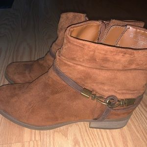 Brown Suede Booties 👢